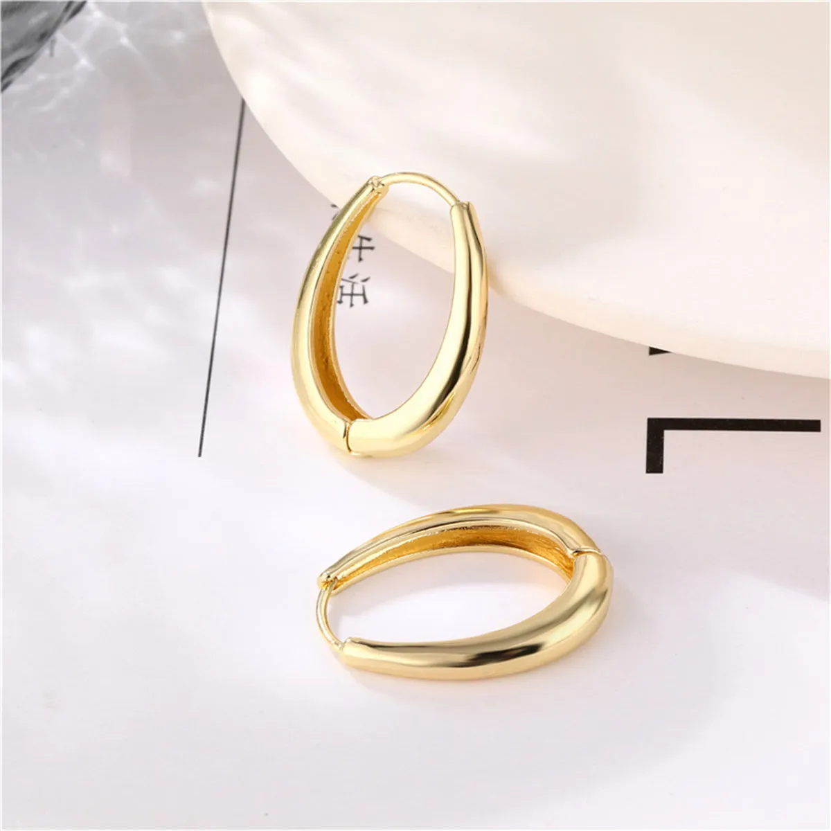 18K Gold-Plated Oval Hoop Earrings