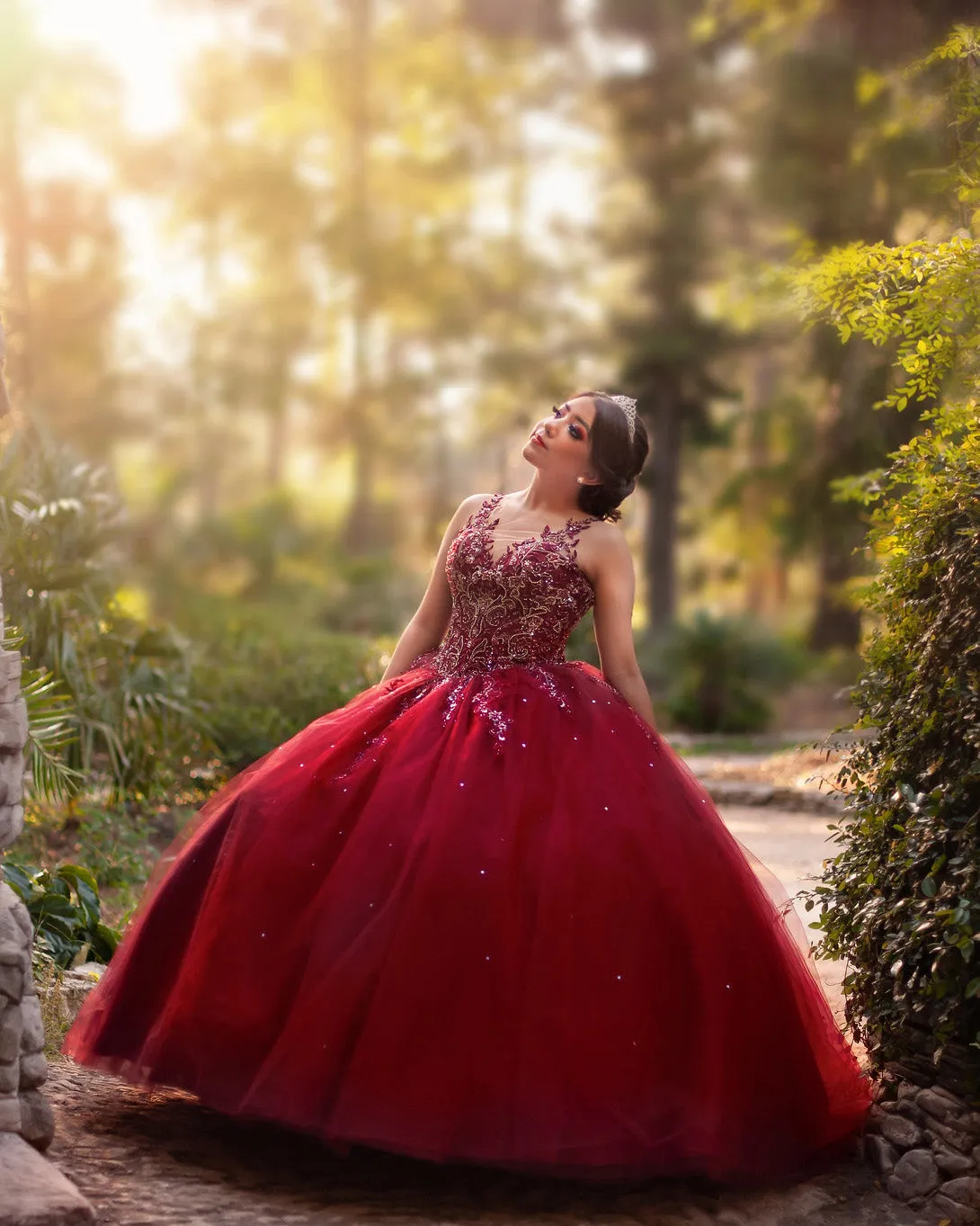 Beautiful Burgundy Quinceanera Dress Lace Appliques Princess vestidos de quinceañera Sweet 16 Dress