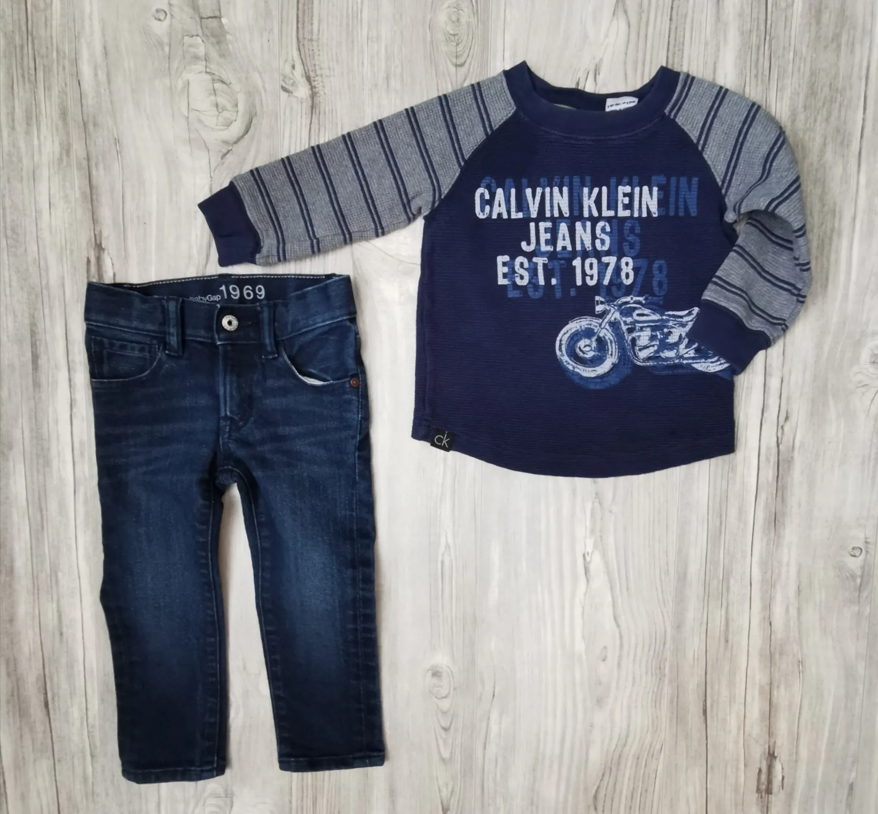 BOY SIZE 2/3 YEARS - CALVIN KLEIN & BABY GAP, 2 Piece Mix N Match Fall Outfit EUC B7