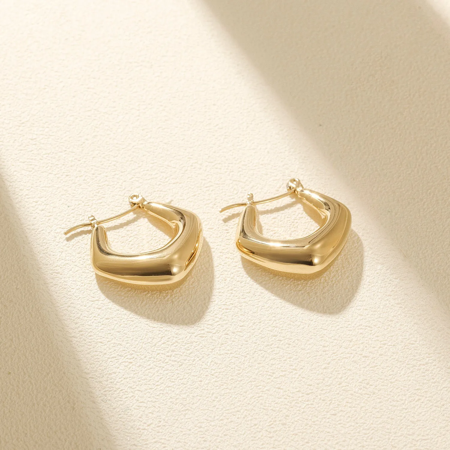 C-shaped smooth earrings-SCE483STGC