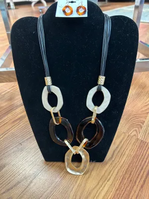 Coronet Chunky Links Necklace