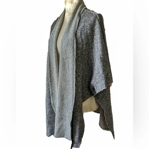 Eileen Fisher gray shawl, collar, open poncho, cape retail $338 M/L Lagenlook