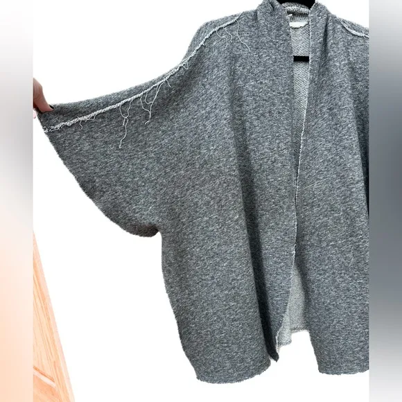 Eileen Fisher gray shawl, collar, open poncho, cape retail $338 M/L Lagenlook