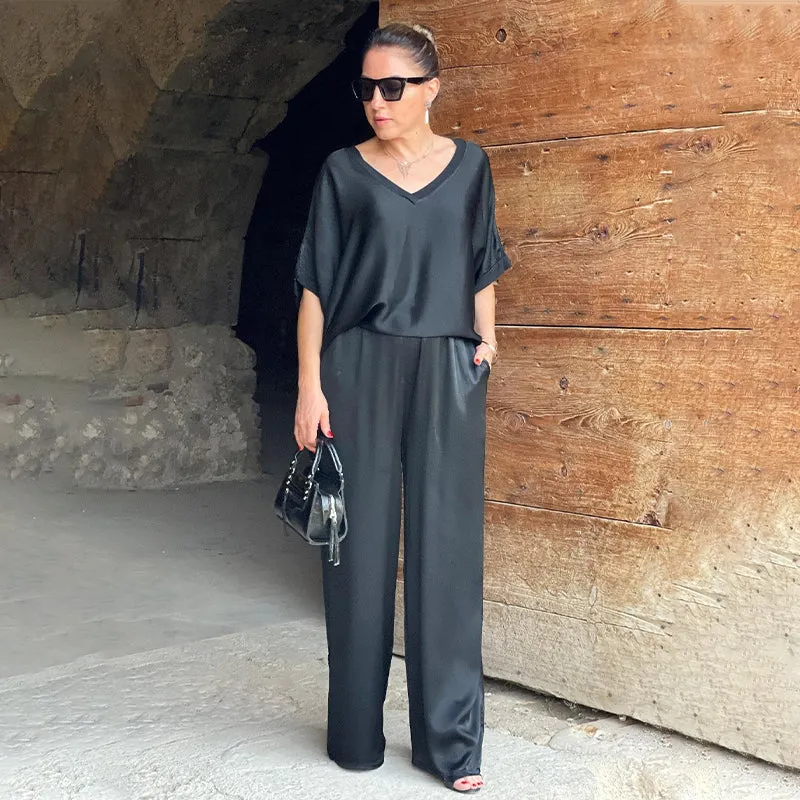 Elizabeth® | Shiny set with an oversized V-neck