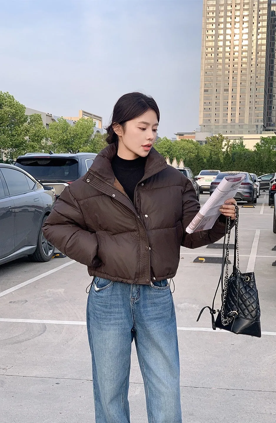 Fashionable Insulated Solid Puffer Jacket with Easy-to-Clean Material