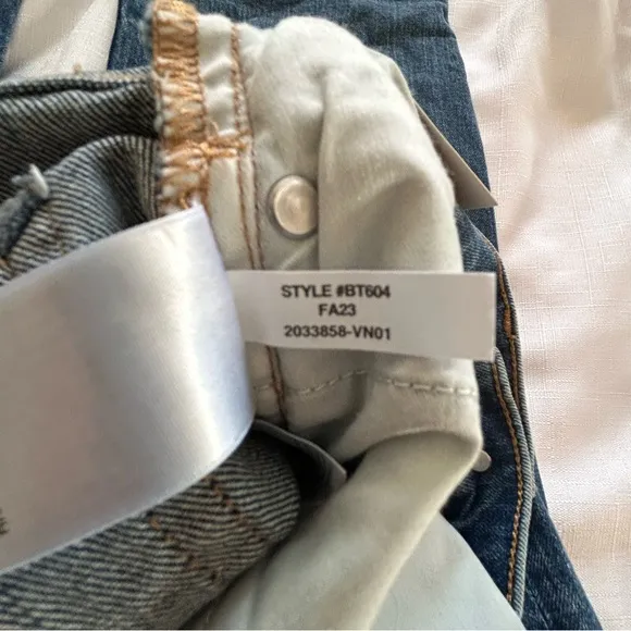 J. Crew Slim Boyfriend Blue Denim Jean NWT Size 28