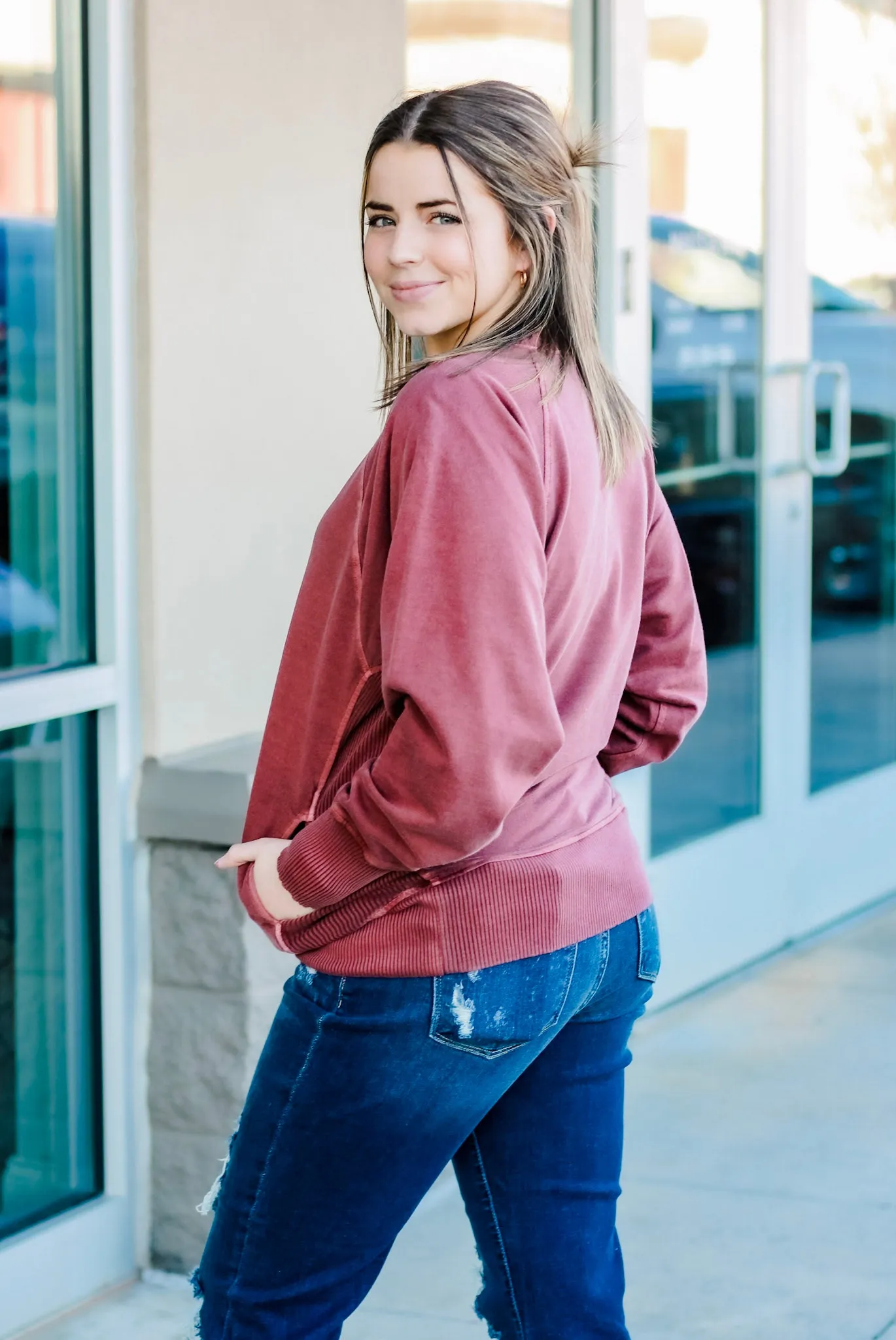 Nice To Meet You Pullover in Rust