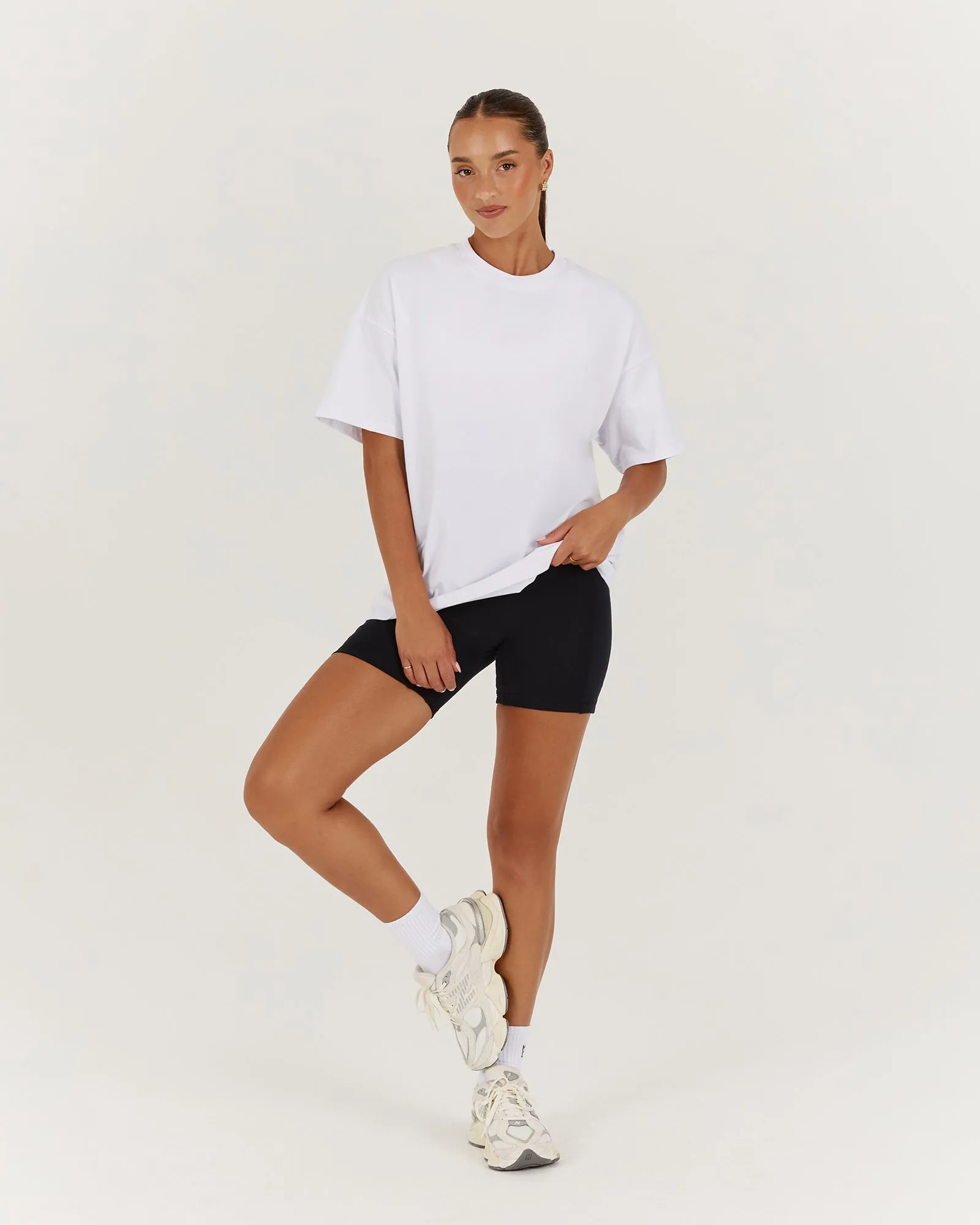 OVERSIZED TEE - WHITE