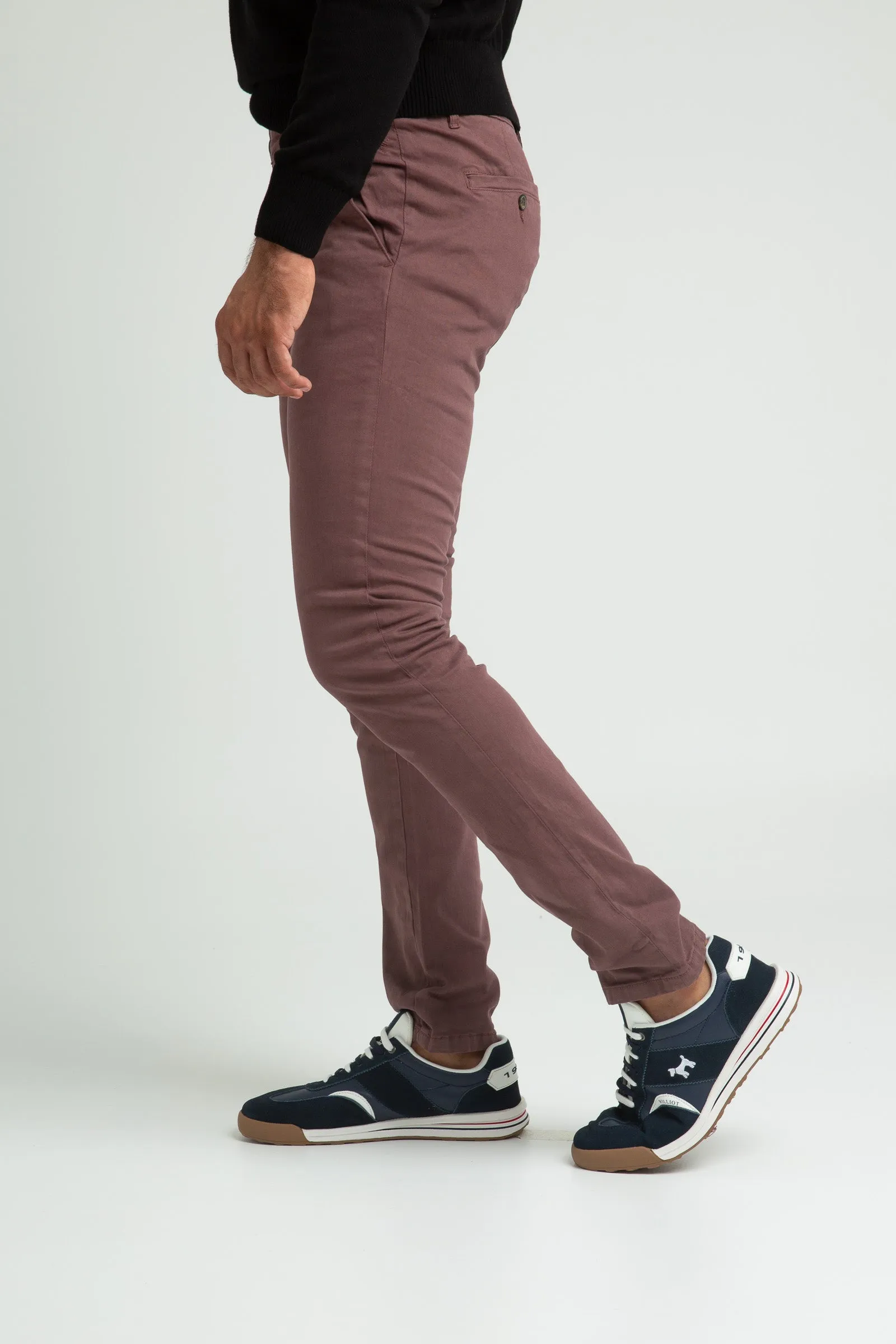Pantalón Chino Burdeos