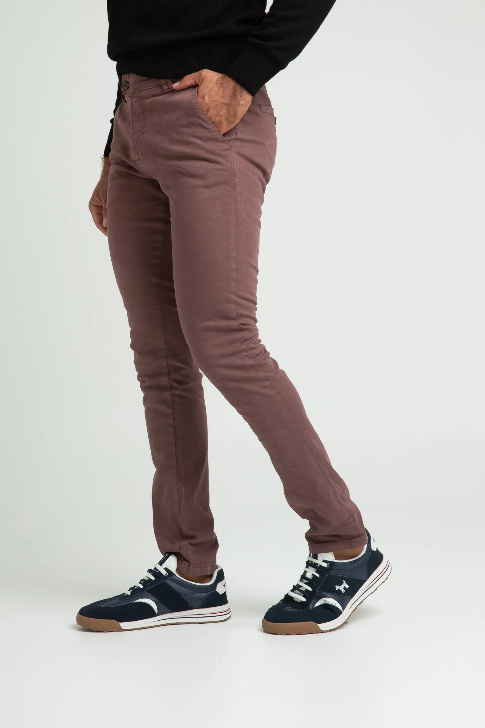 Pantalón Chino Burdeos