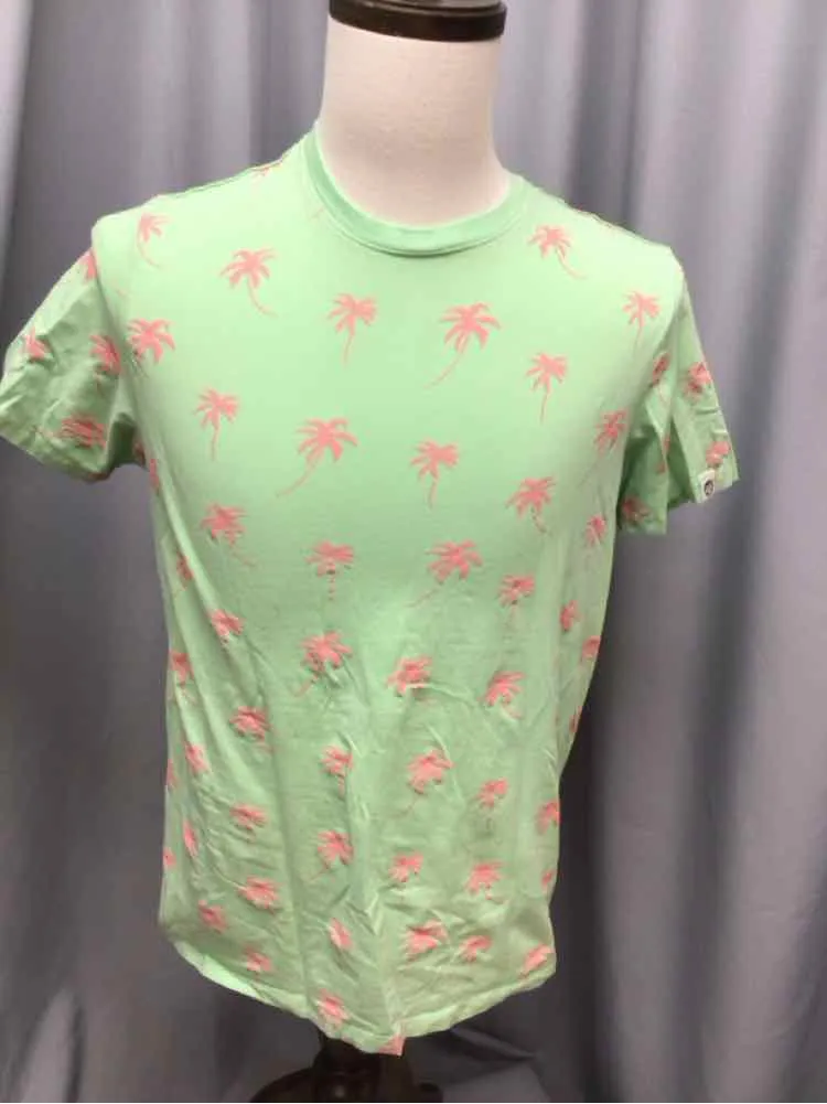 SIZE MEDIUM FREE PLANET Men's SHIRTS