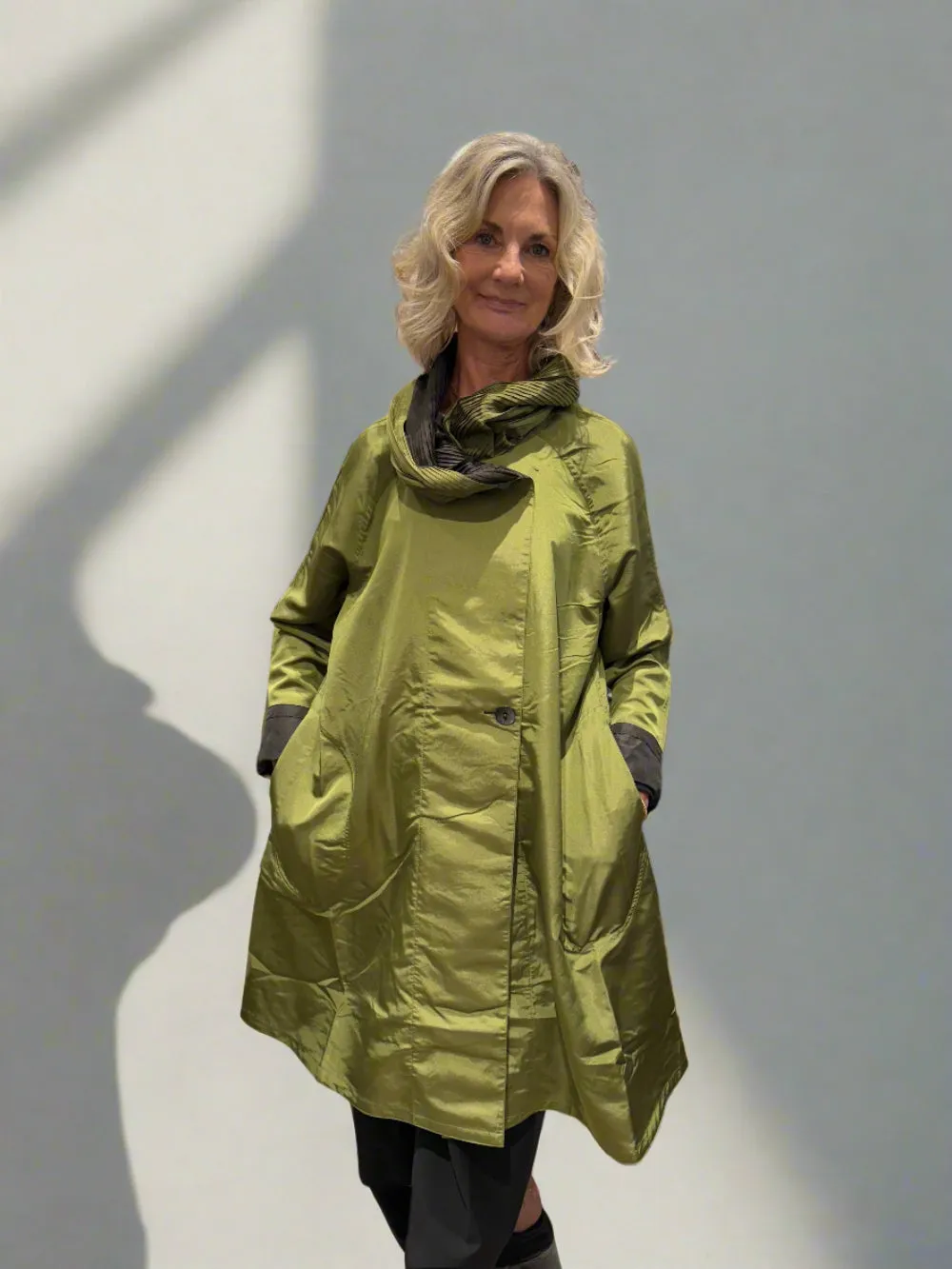 UbU Jackets Opera Coat Mid Lenght 23005