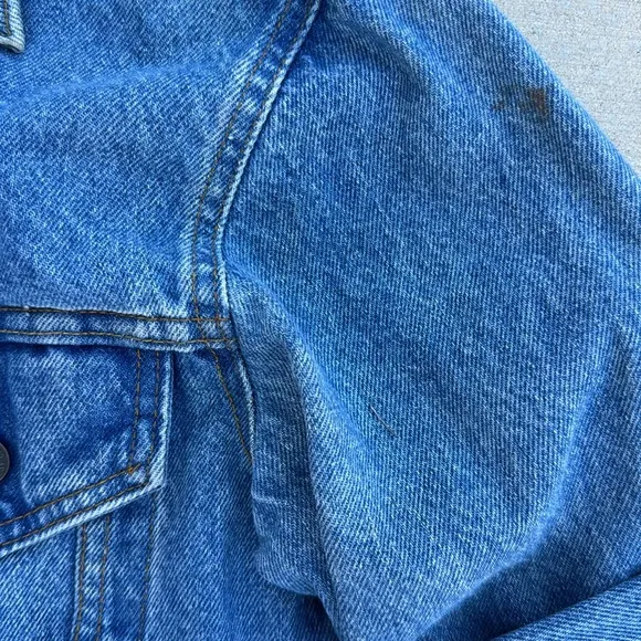 Vintage Women Size 38 Levi’s 90’s Jean Jacket Unisex