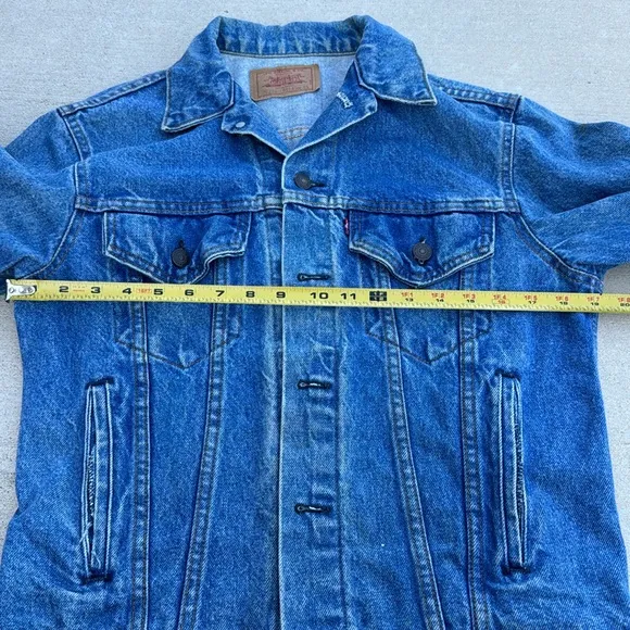 Vintage Women Size 38 Levi’s 90’s Jean Jacket Unisex