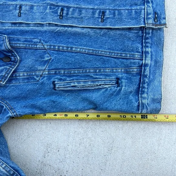 Vintage Women Size 38 Levi’s 90’s Jean Jacket Unisex