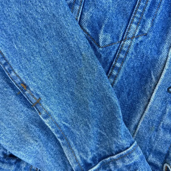 Vintage Women Size 38 Levi’s 90’s Jean Jacket Unisex